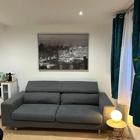 Avec Terrasse Et Entree Independantes A 25 Min De Paris Проживание в семье *